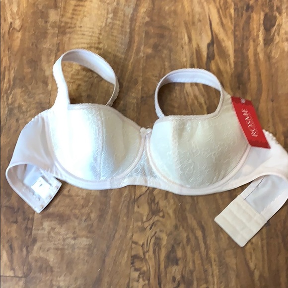 *NWT* Beige ROSME Bra - Picture 1 of 8